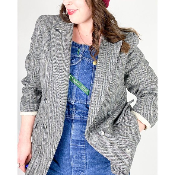 Meet your Posher, Megan - Picture 4 of 16